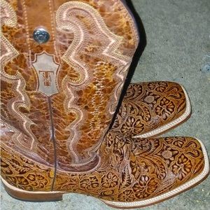 Size 15M Western Styled Squared Toe Men’s Cowboy Boots